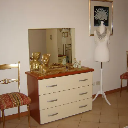 Casa Del Sole N° 2 White And Gold דירה *