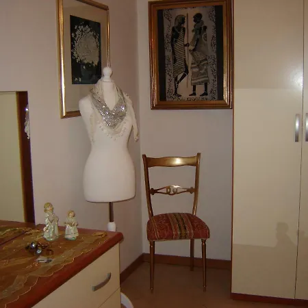 Casa Del Sole N° 2 White And Gold דירה