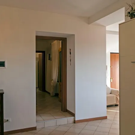Casa Del Sole N° 2 White And Gold גאוורדו