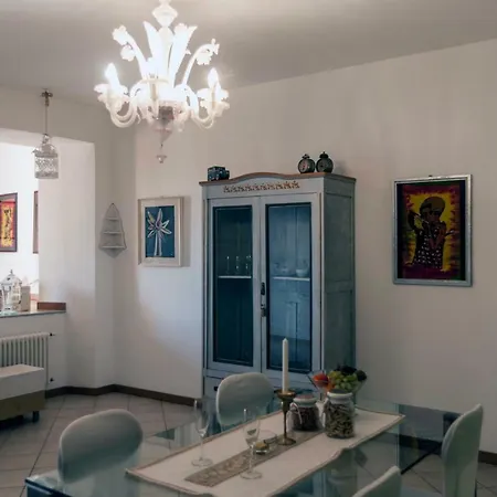 Casa Del Sole N° 2 White And Gold *