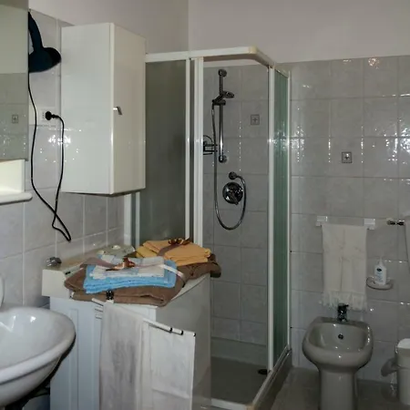Casa Del Sole N° 2 White And Gold דירה