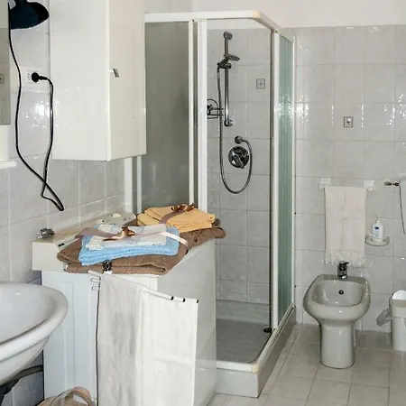 Casa Del Sole N° 2 White And Gold גאוורדו